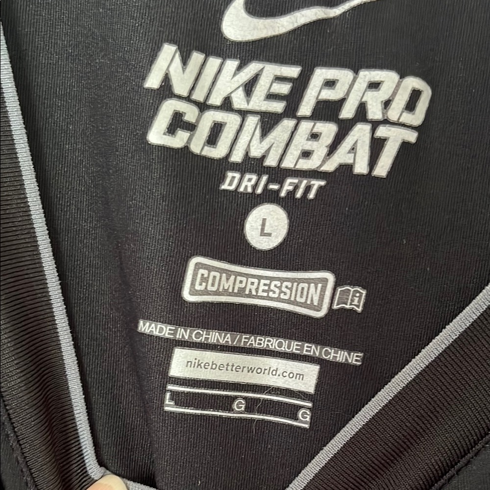 Nike Pro Combat Black and Gray Compression Set - Picture 2 of 7